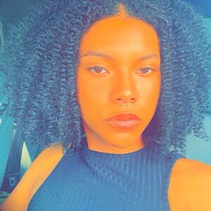 Meet the seller, Cleo 🖤🫶🏽